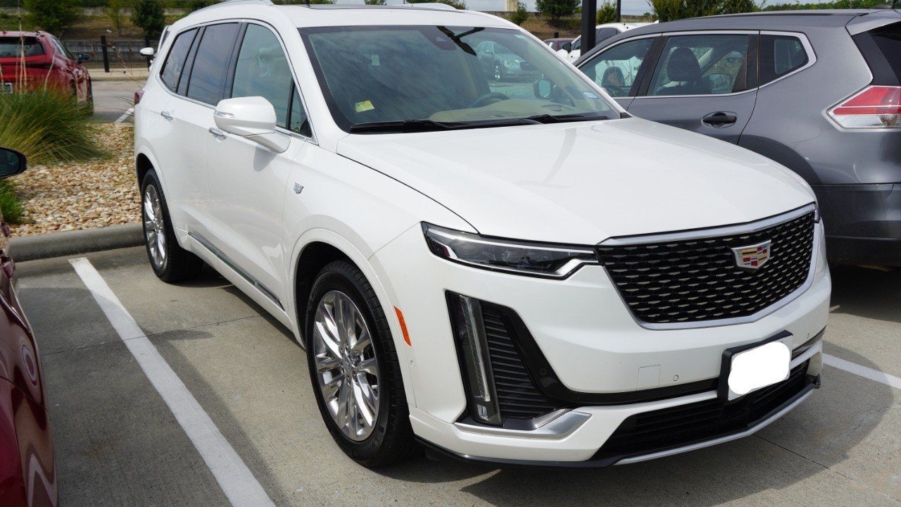 Pre-Owned 2025 Cadillac XT6 AWD Premium Luxury 4 Door Car in