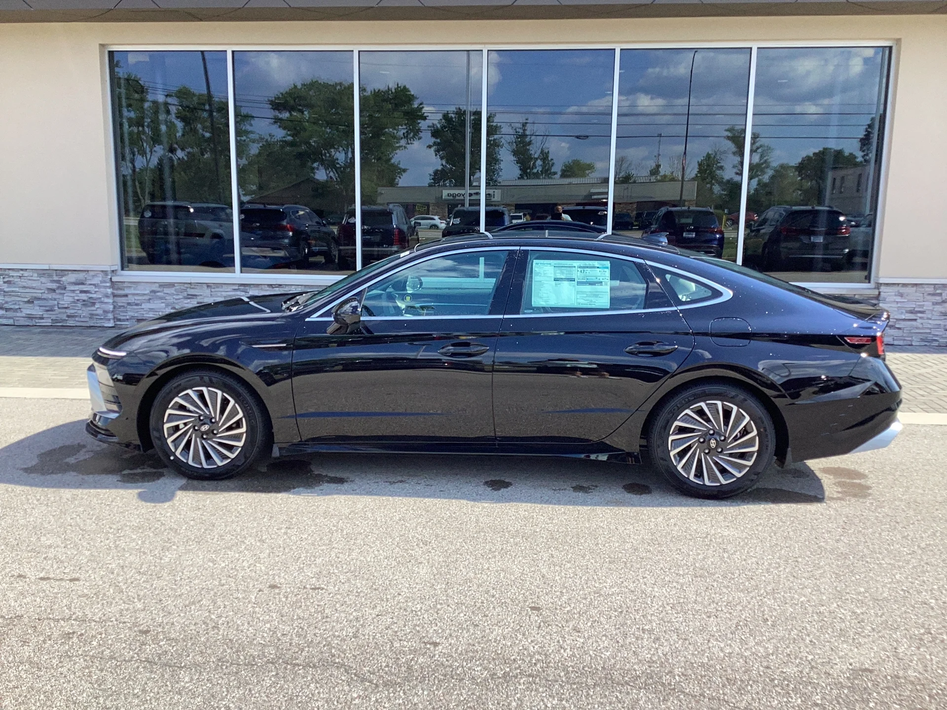 New 2026 Abyss Black Pearl Hyundai Limited image 8