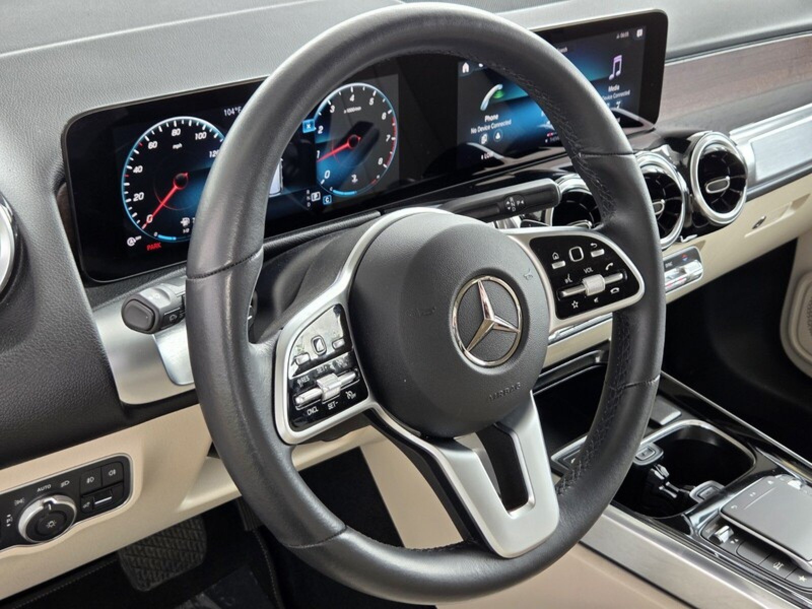 Certified Used 2022 Polar White Mercedes-Benz GLB 250 image 24