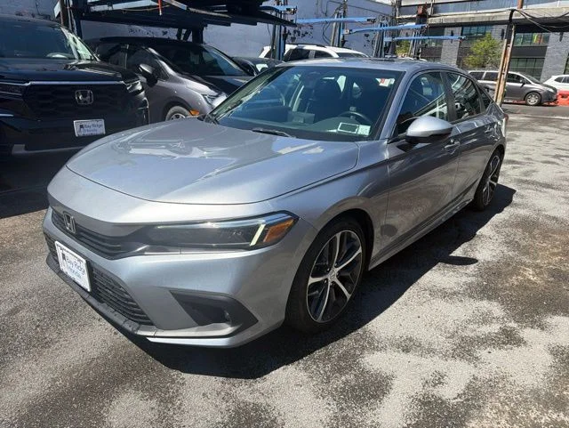 2023 Honda Civic Touring CVT's photo