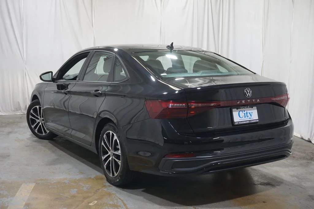 Certified Used 2025 Black Volkswagen 1.5T Sport image 7