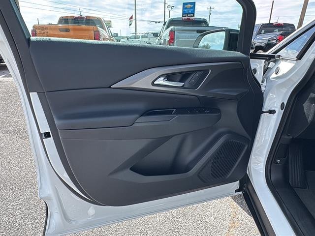 New 2026 Summit White Chevrolet LT image 25