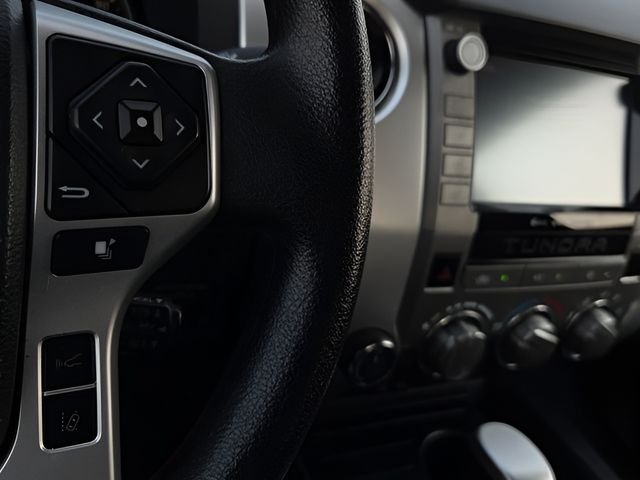 Used 2020 Gray Toyota SR5 image 19
