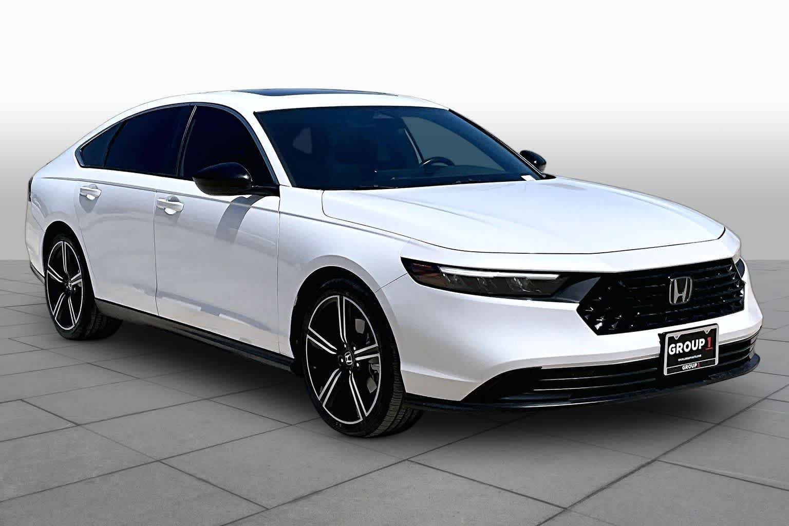 Used 2023 Platinum White Pearl Honda Sport image 5