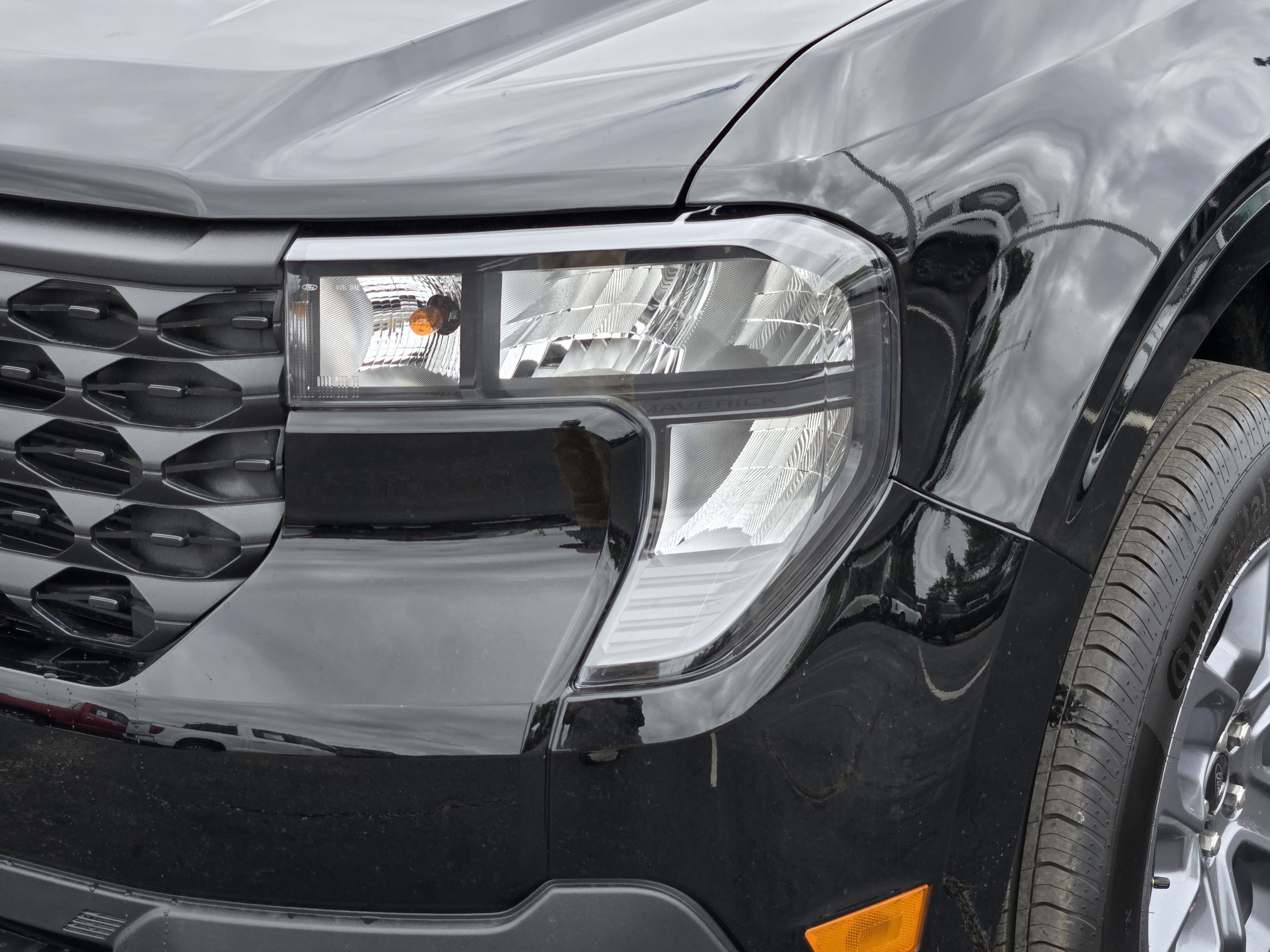 New 2026 Shadow Black Ford XLT image 5
