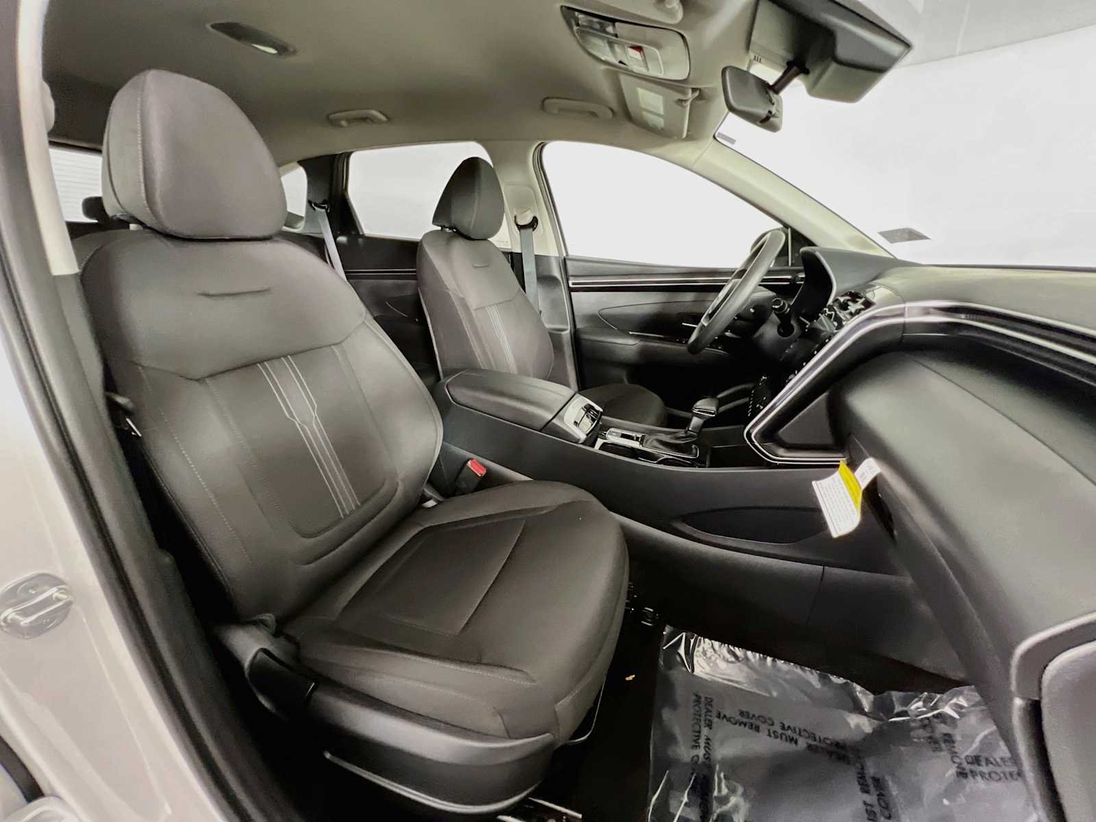 Used 2024 White Pearl Hyundai SEL image 28