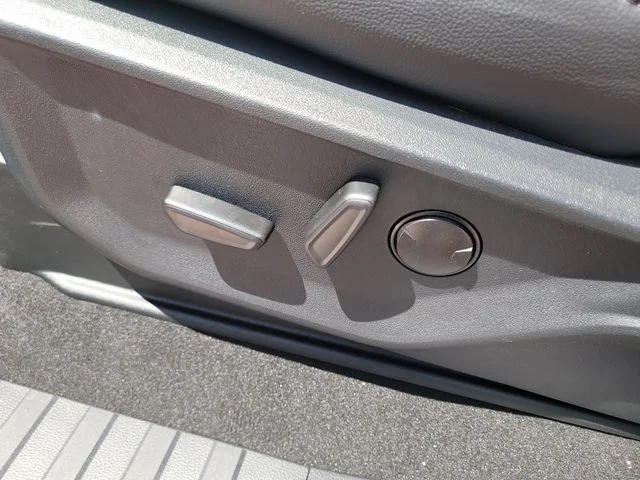 New 2026 White Metallic Ford Lariat image 21