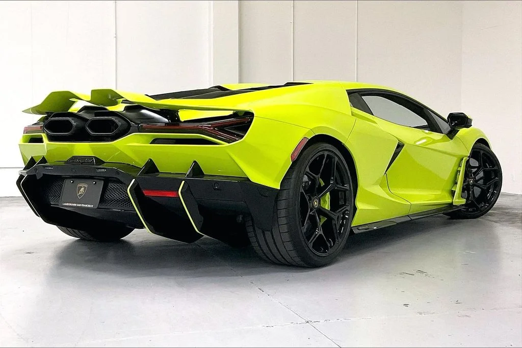 2025 Lamborghini Revuelto Base - Photo 4