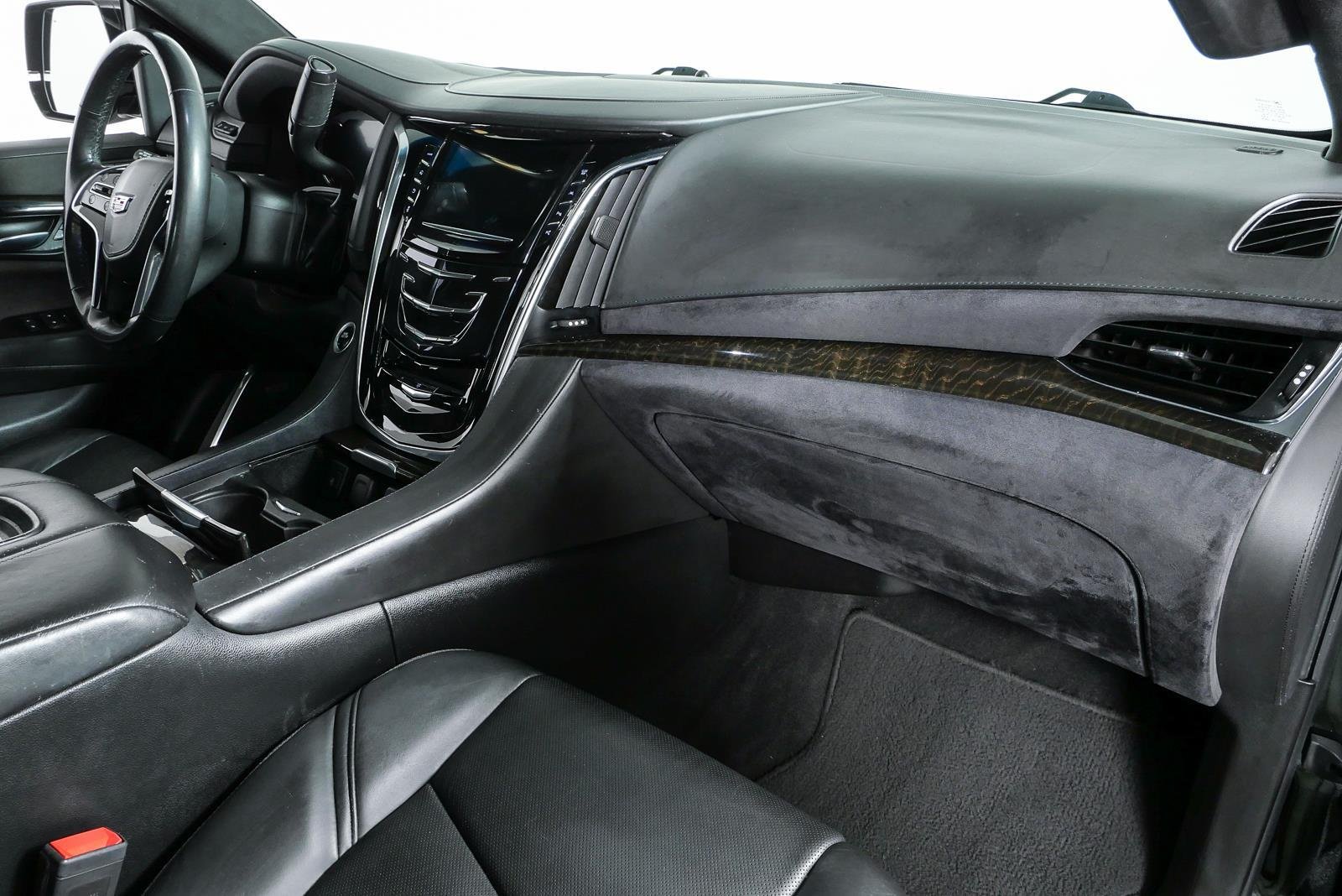 Used 2018 BLACK RAVEN Cadillac Platinum image 26