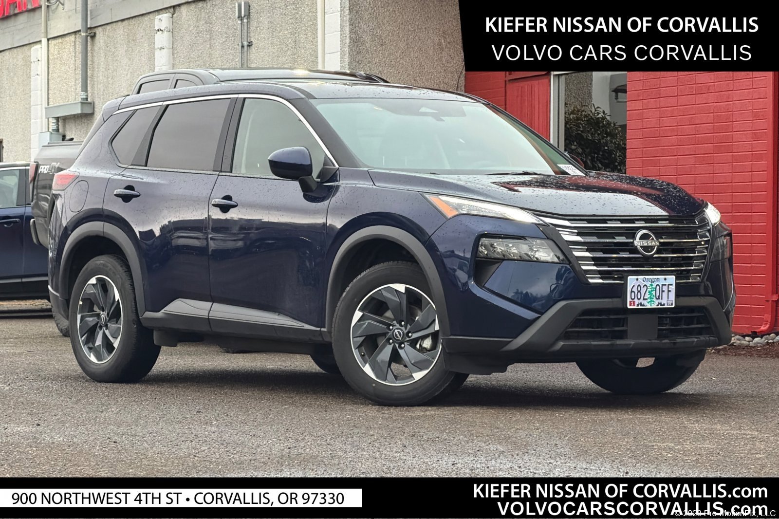 2025 Nissan Rogue SV FWD's photo