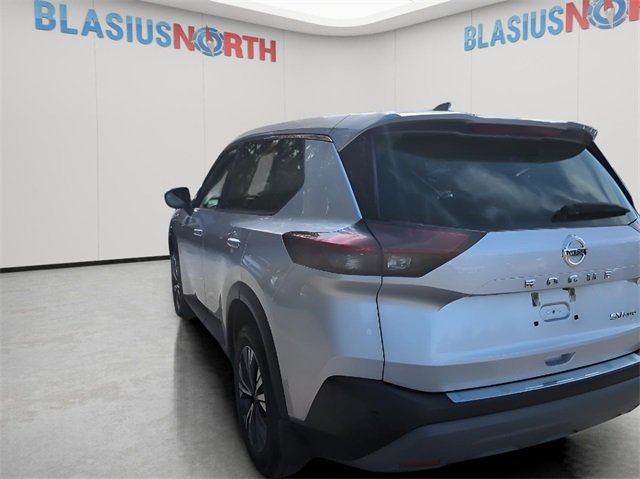 2021 Nissan Rogue SV photo 3