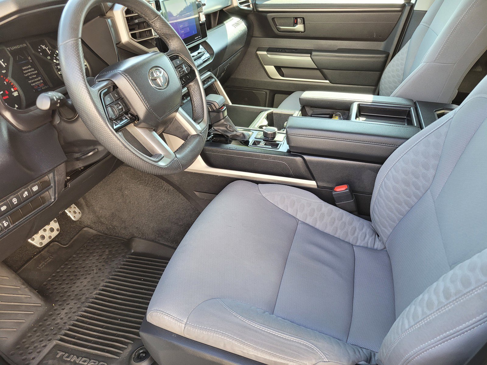 Used 2024  Toyota SR5 image 15