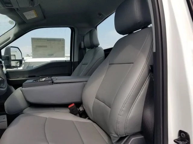 New 2026 Oxford White Ford F-550® XL image 43