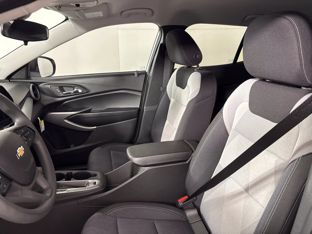 2026 Chevrolet Trax LS - Photo 30