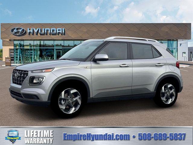 New 2026 Shimmering Silver Hyundai SEL image 2