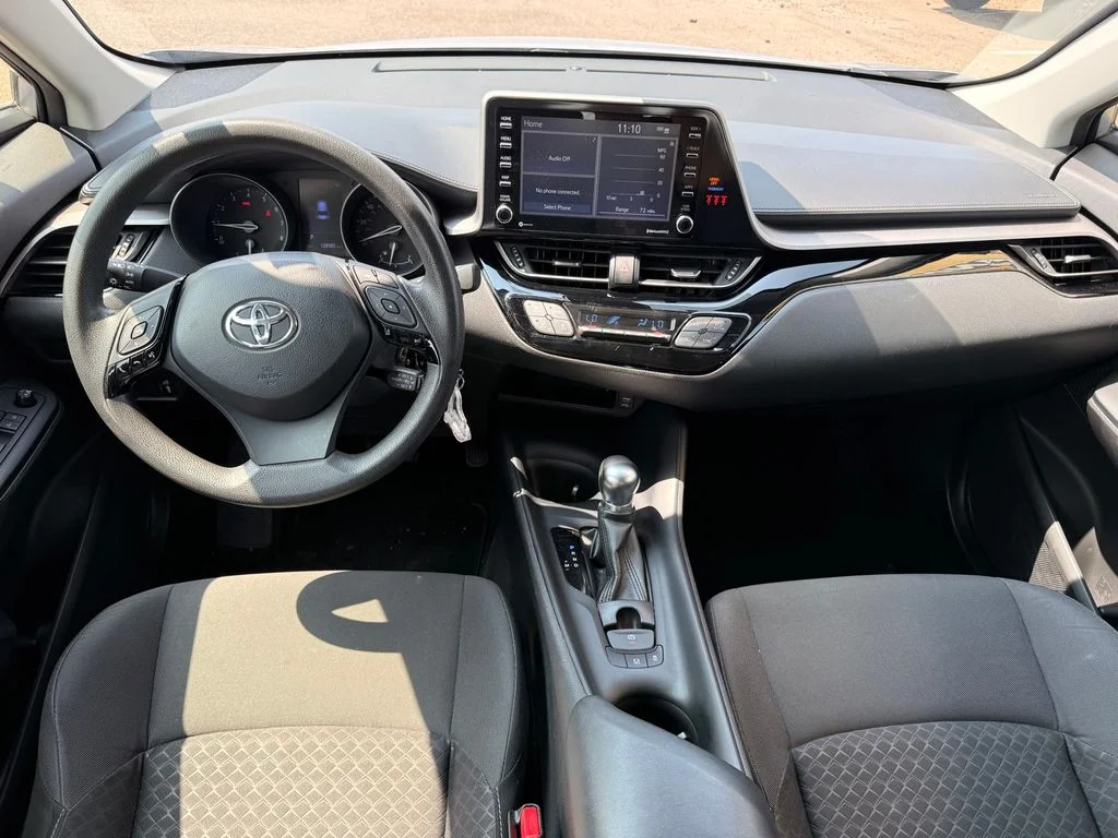 Used 2020 Silver Knockout Metallic Toyota LE image 11