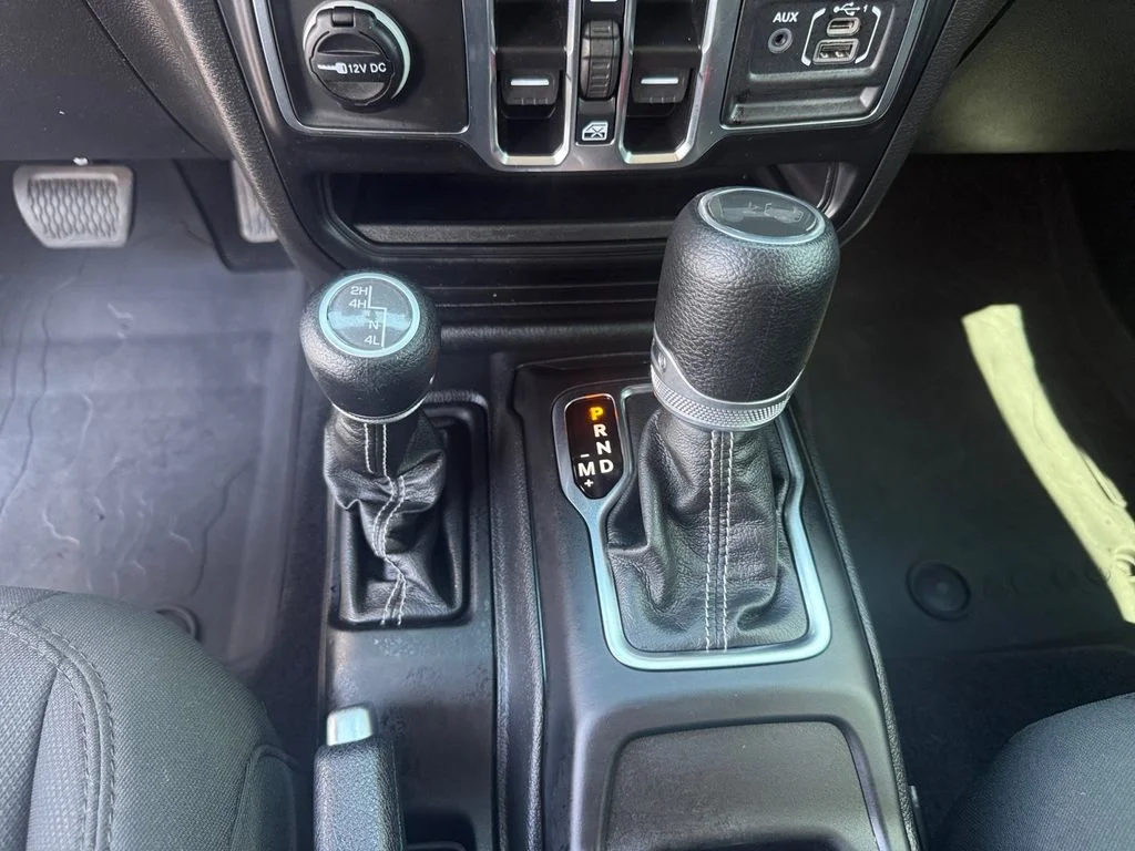 Used 2023 Black Jeep Sahara image 32