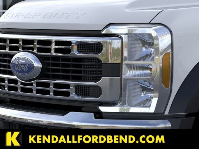 New 2025 Oxford White Ford XL image 17