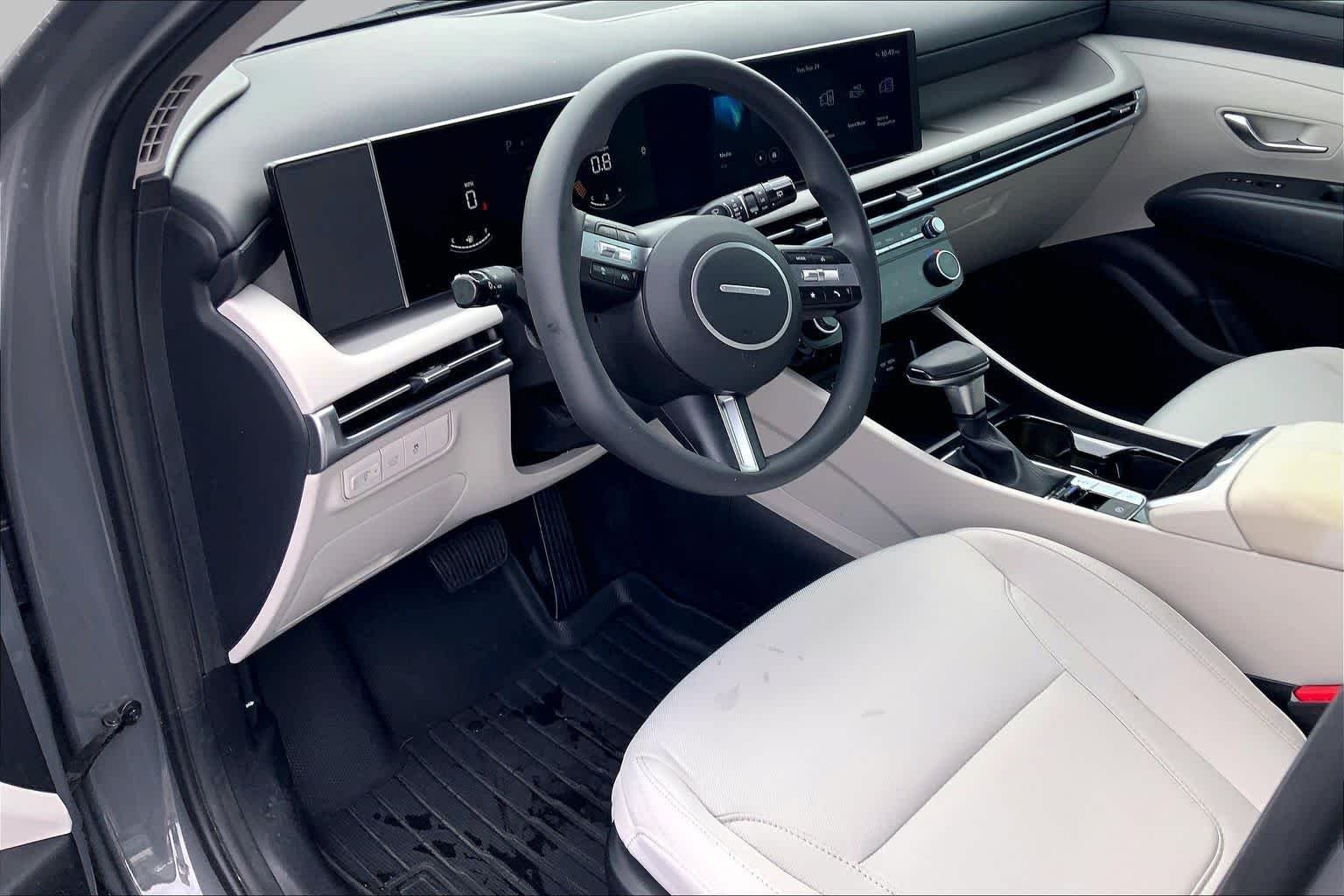 2025 Hyundai Tucson SEL - Photo 18
