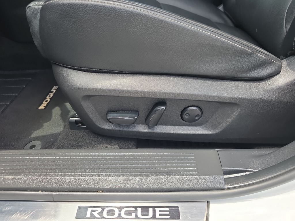 2024 Nissan Rogue SL - Photo 21