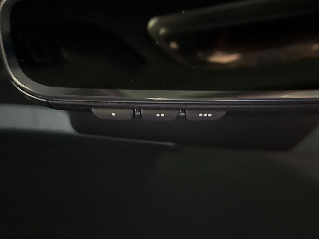 New 2027 White Genesis  image 27