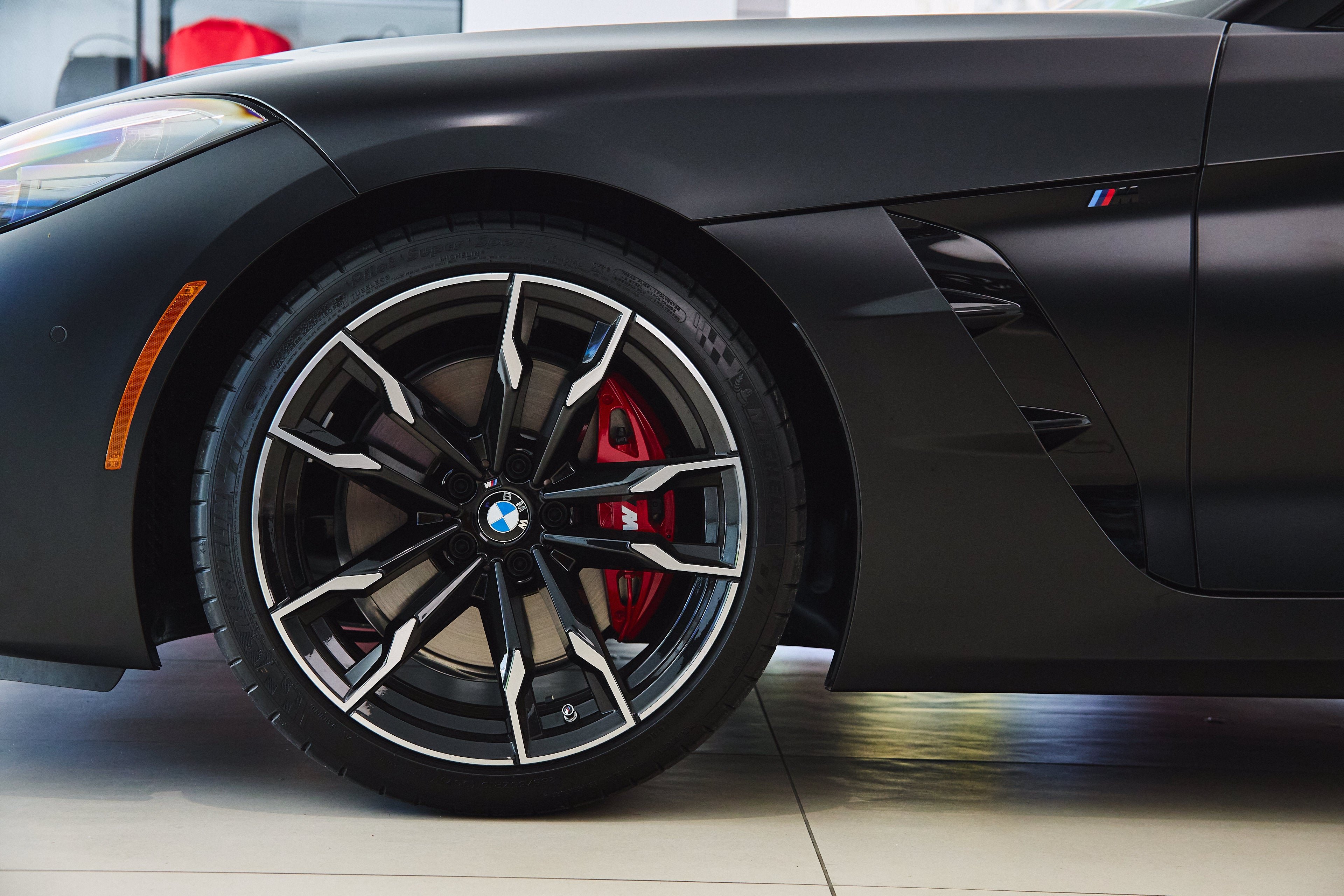 2026 BMW Z4 M40i - Photo 35