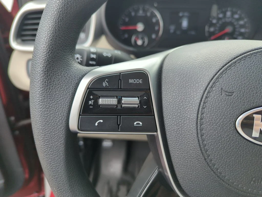 Used 2019 Red Kia LX image 22
