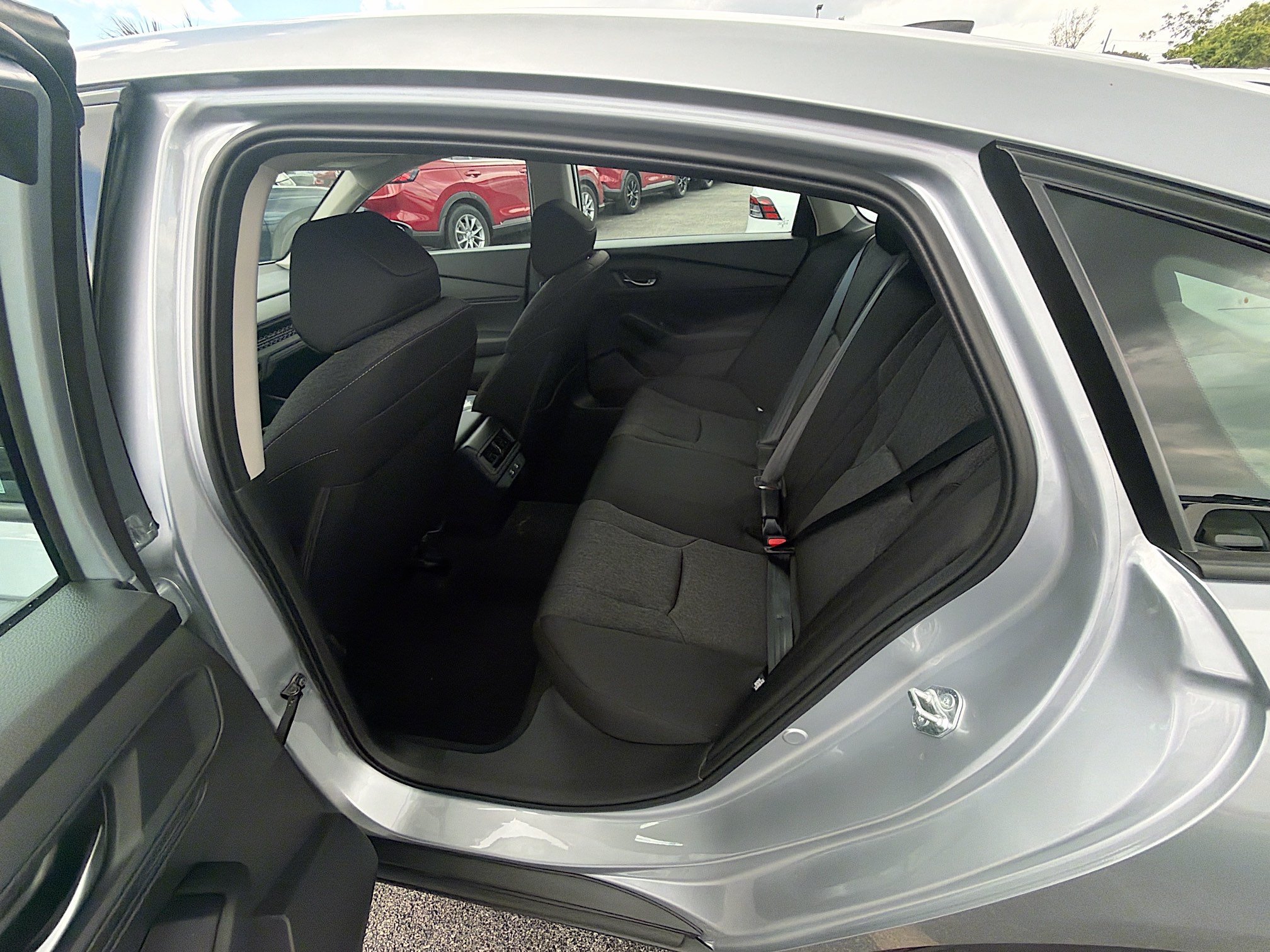 New 2026 Solar Silver Metallic Honda SE image 20