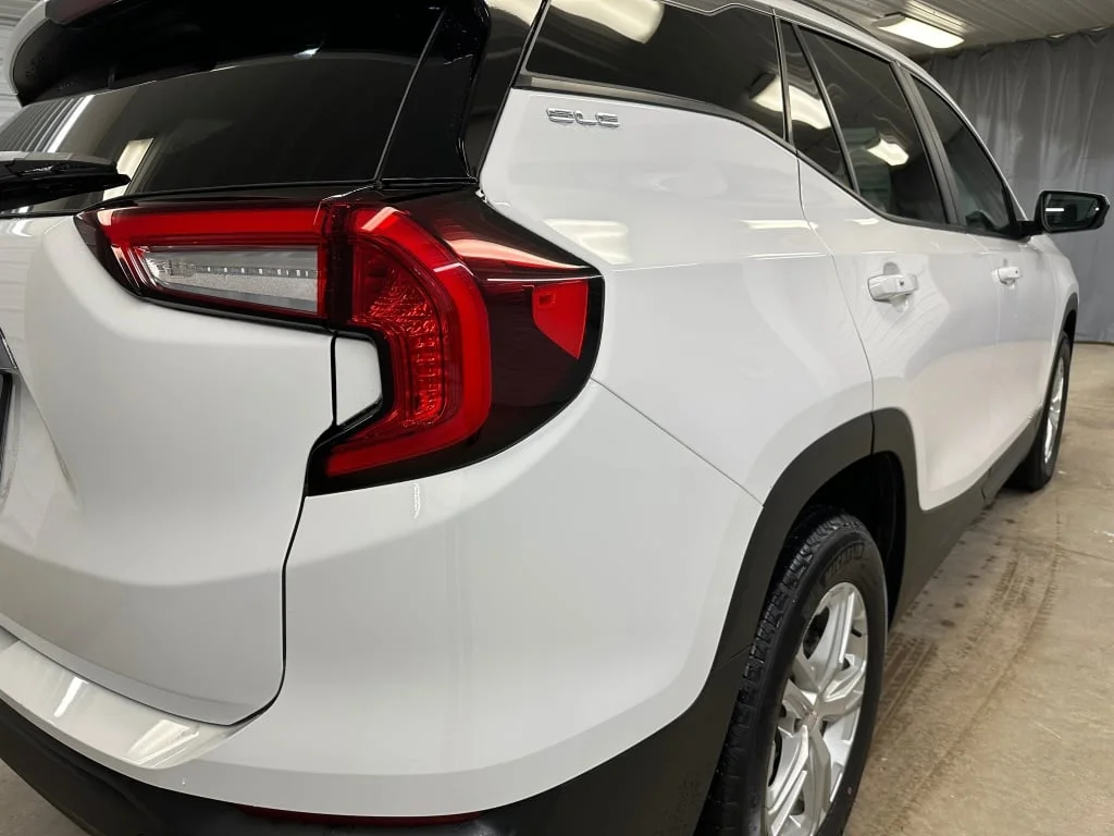 2023 GMC Terrain SLE - Photo 27