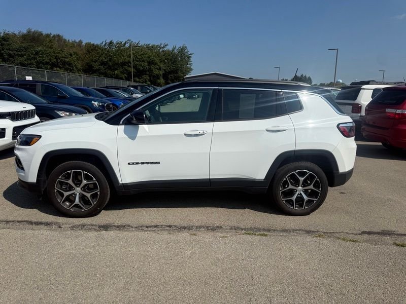Used 2024 White Jeep Limited image 17