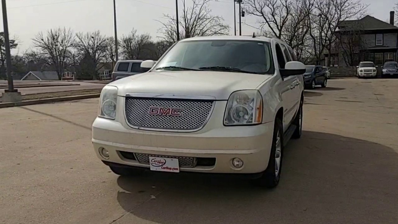 2011 Gmc Yukon XL Denali photo 3