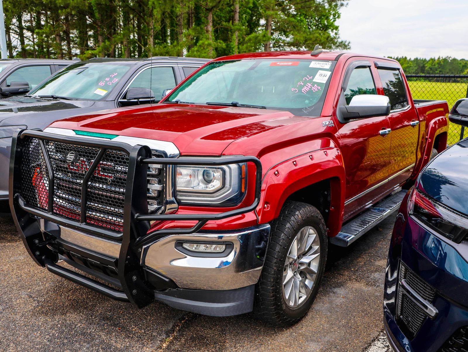 2018 GMC Sierra 4WD Crew Cab Short Box SLT's photo