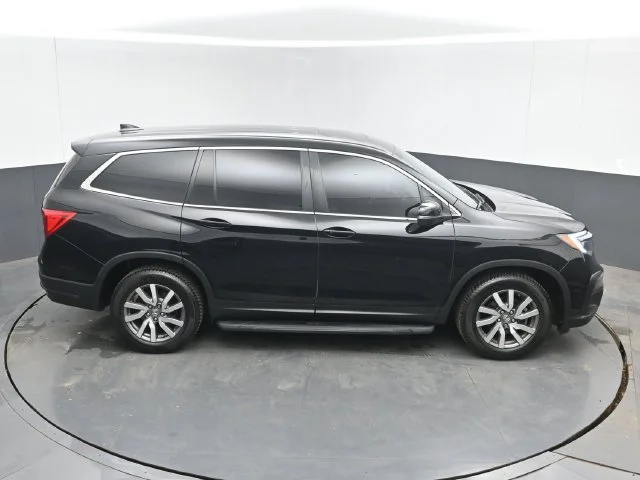 Used 2022 Crystal Black Pearl Honda EX-L image 41