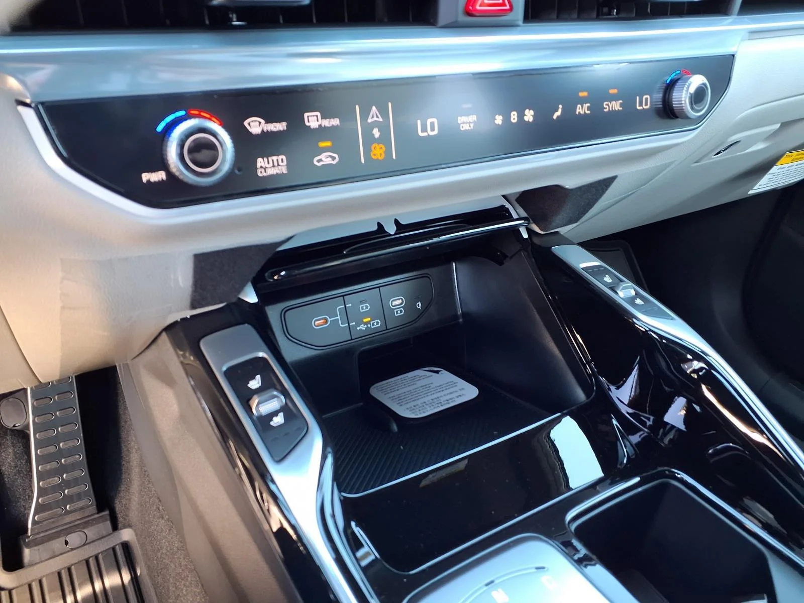 New 2026 Volcanic Sand Kia X-Line SX Prestige AWD image 5