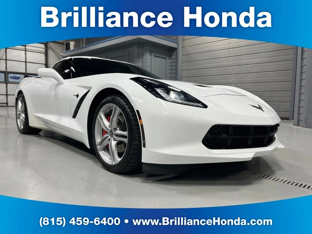 Used 2016 Arctic White Chevrolet Stingray image 1