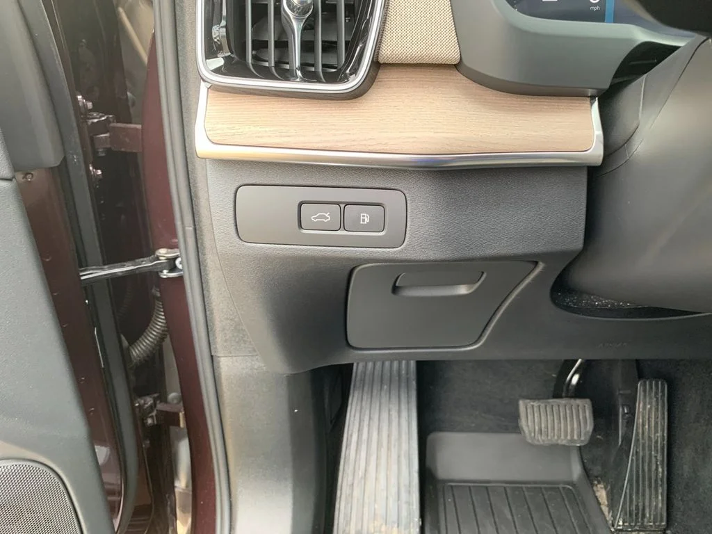 Used 2026 Red Volvo T8 Ultra image 35