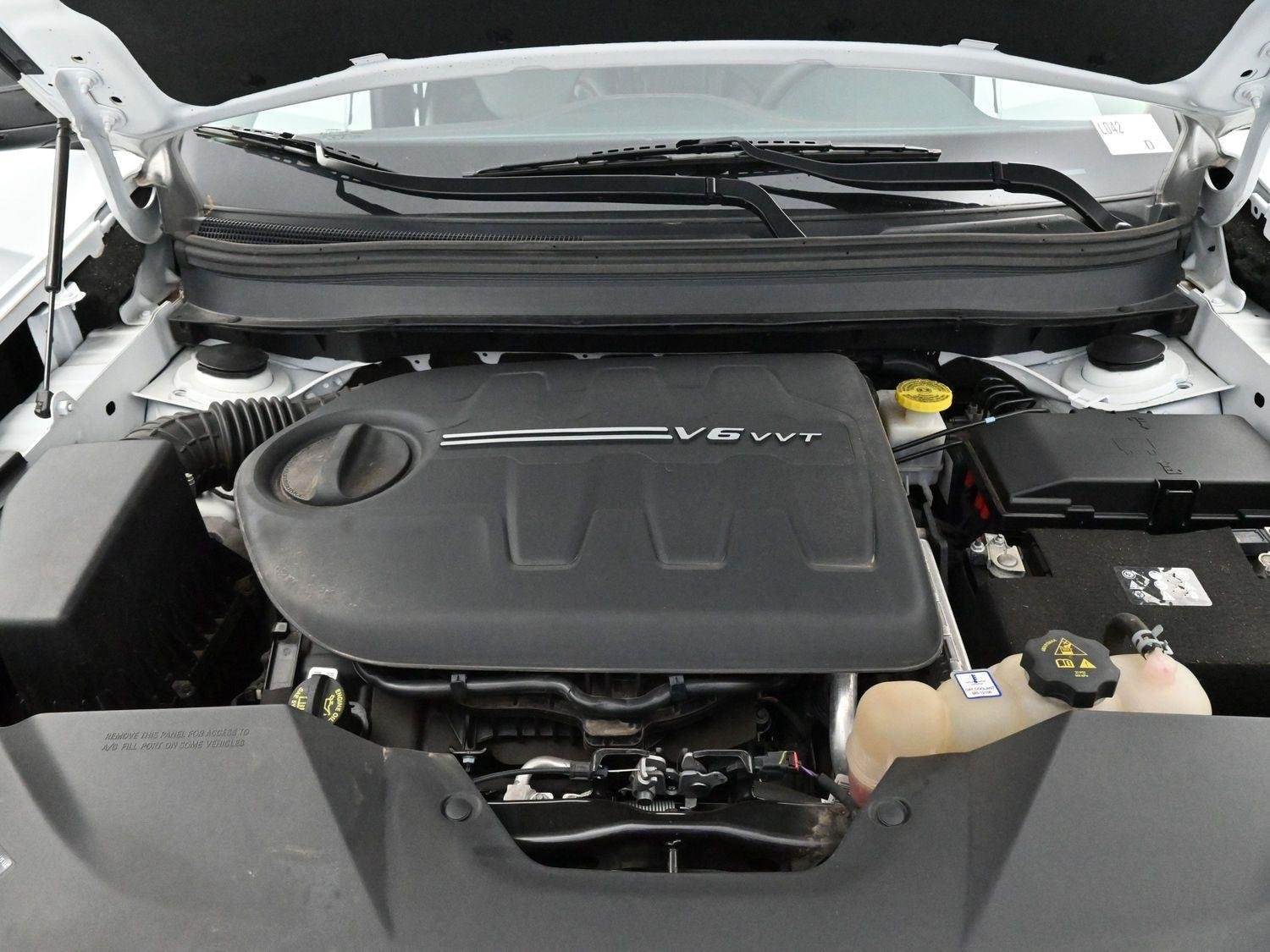 Used 2022 White Jeep Trailhawk image 34