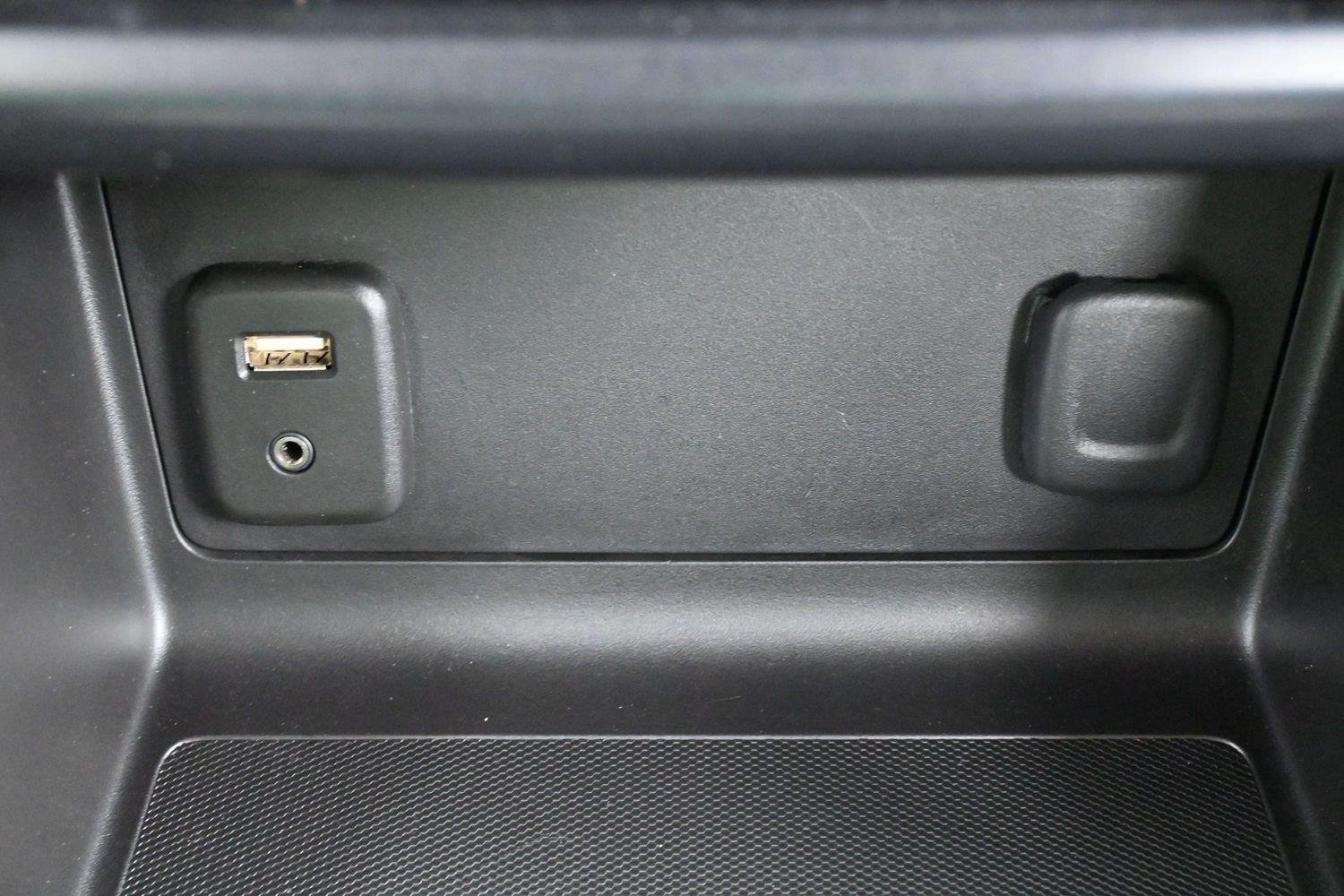 Used 2015 Brownstone Metallic Chevrolet 4WD LT image 30