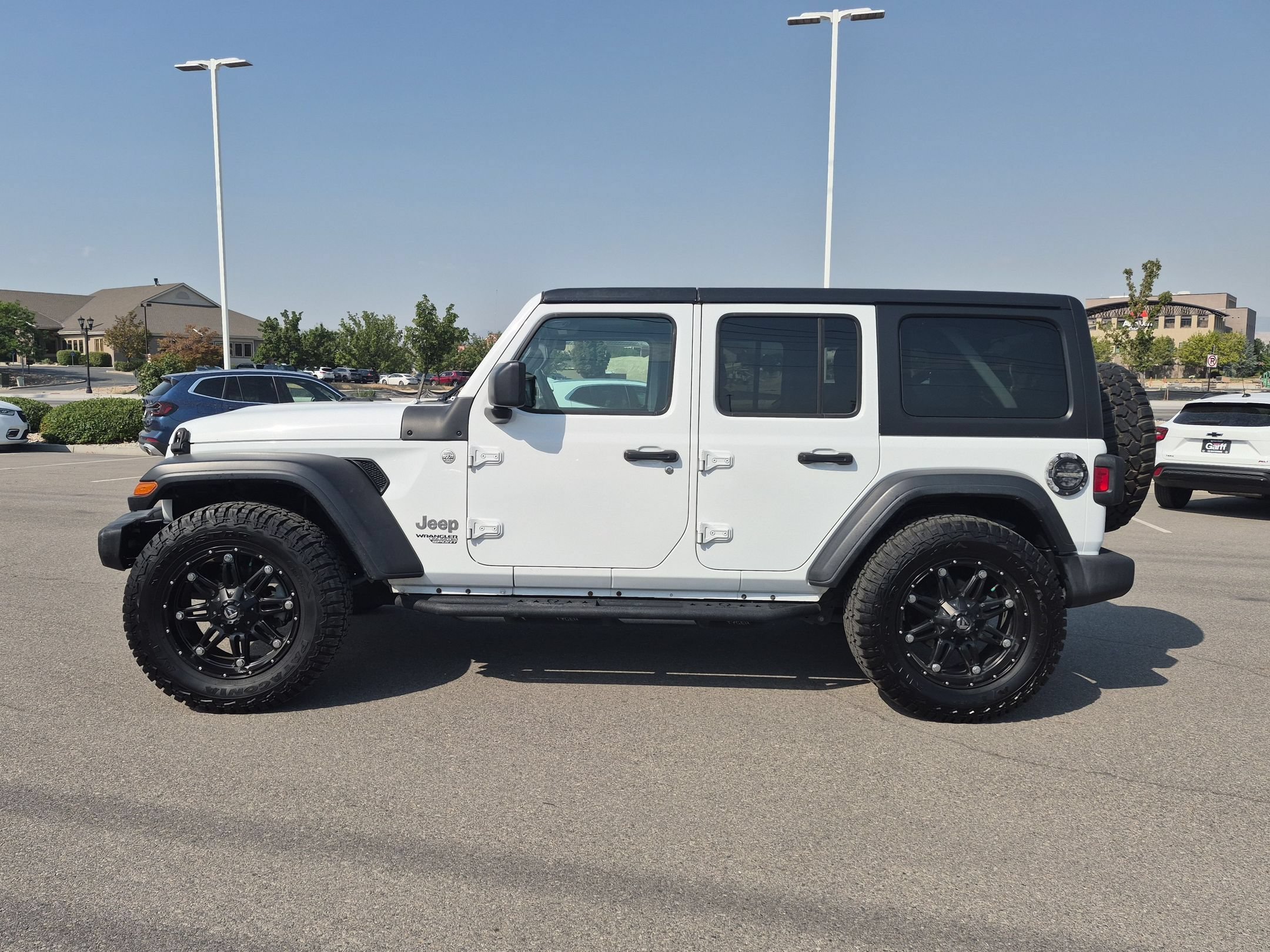 Used 2020 Bright White Clearcoat Jeep Sport S image 7