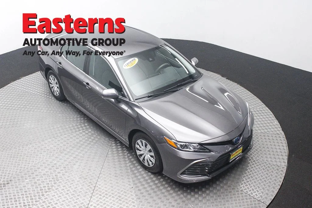 Used 2023 Gray Toyota LE image 3