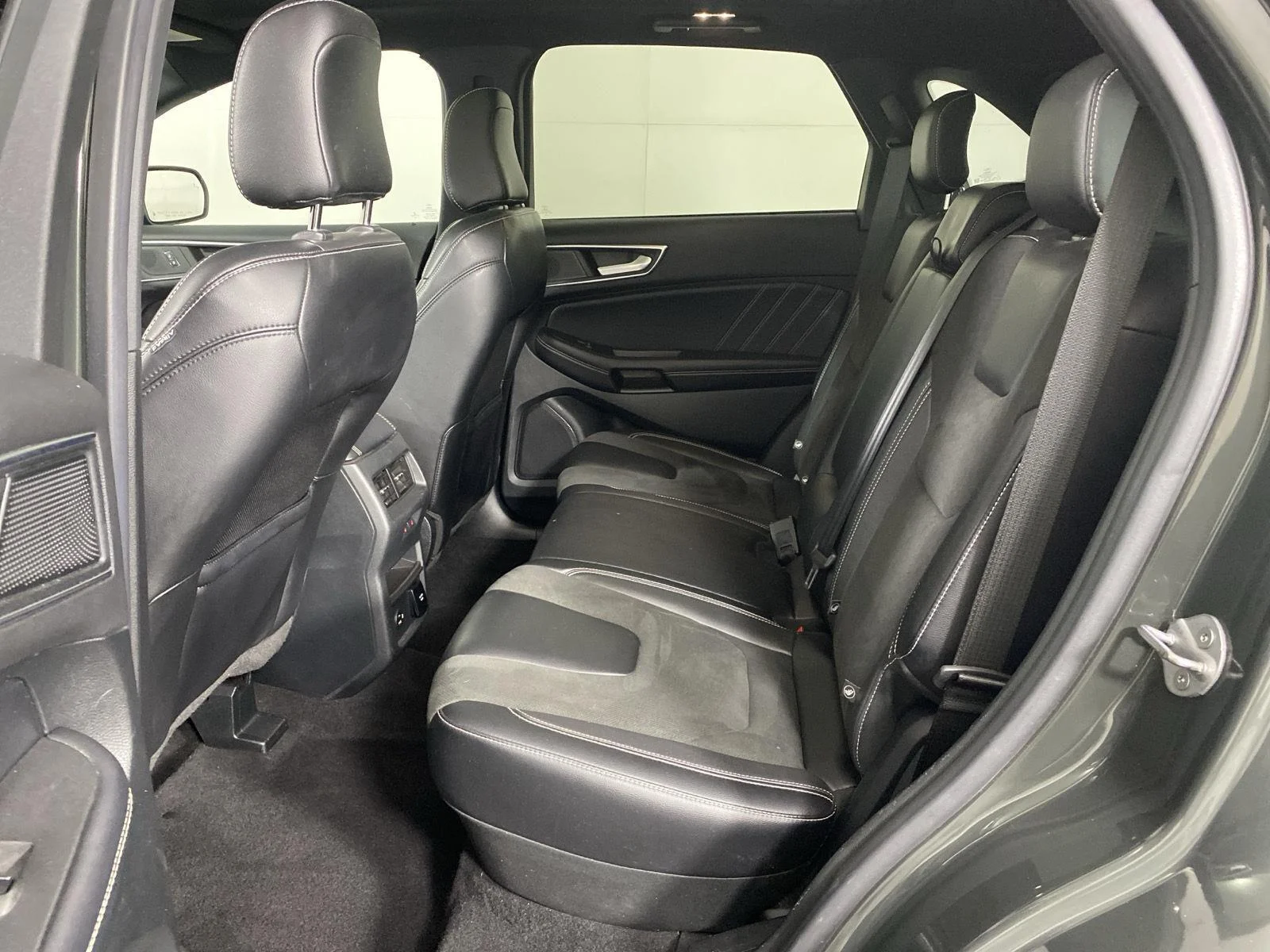 Used 2022 Forged Green Ford ST image 27