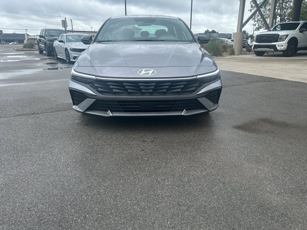 Used 2026 Fluid Metal Hyundai SEL Sport Premium image 2