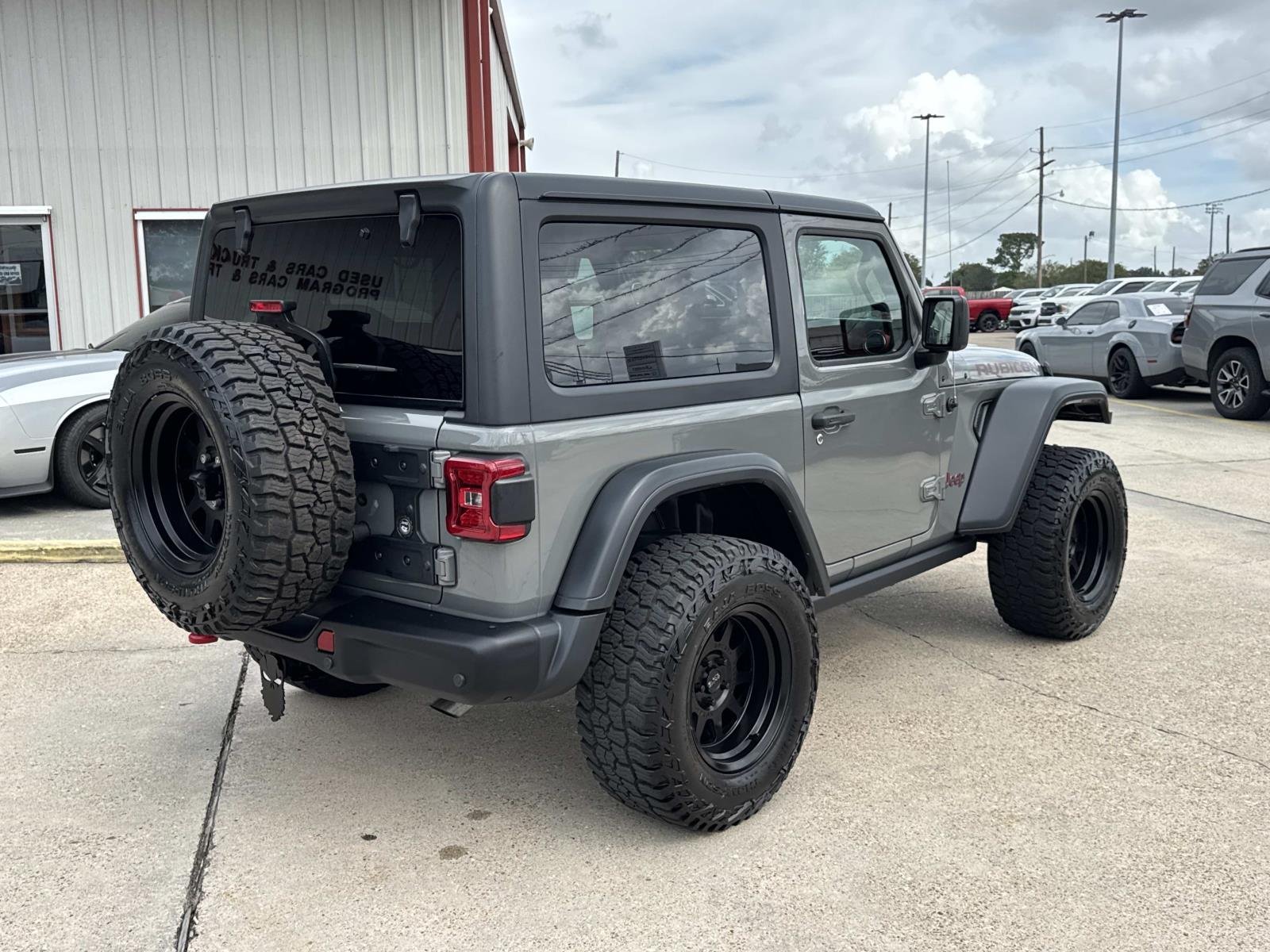 Used 2021 Granite Crystal Metallic Clearcoat Jeep Rubicon image 7