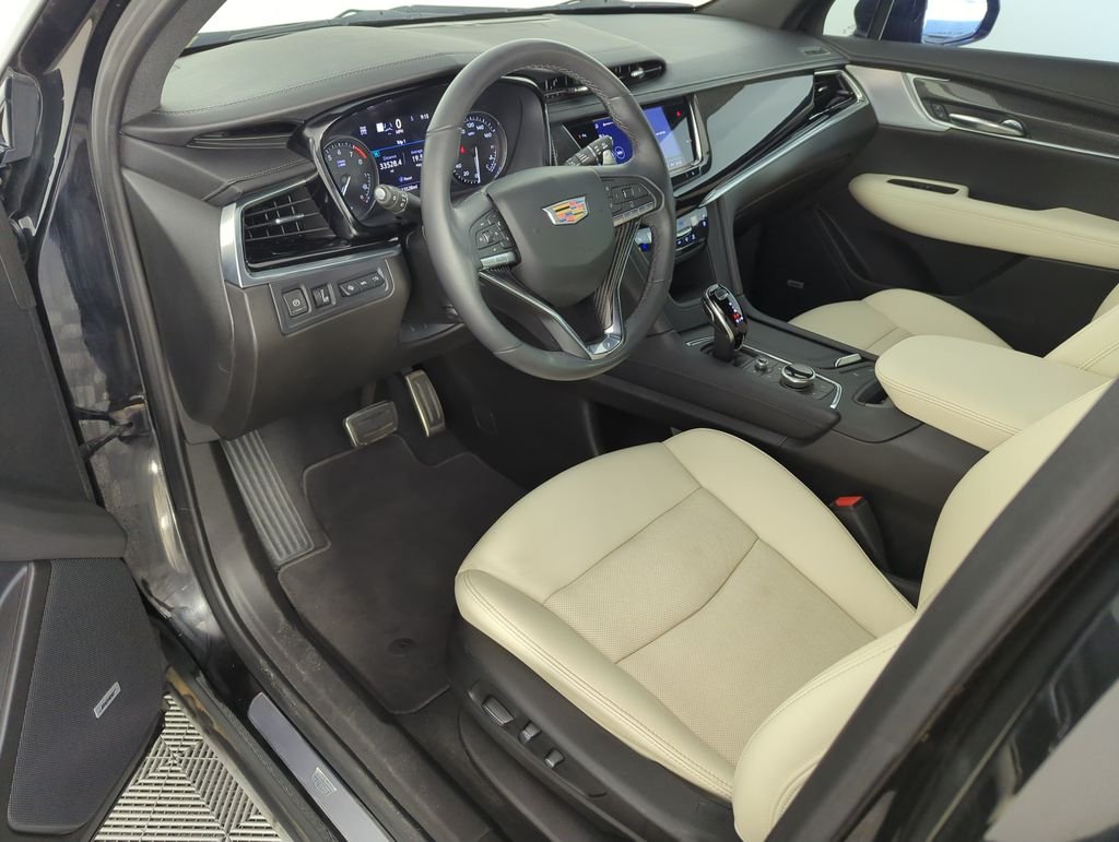 Used 2024 Black Cadillac Sport image 10