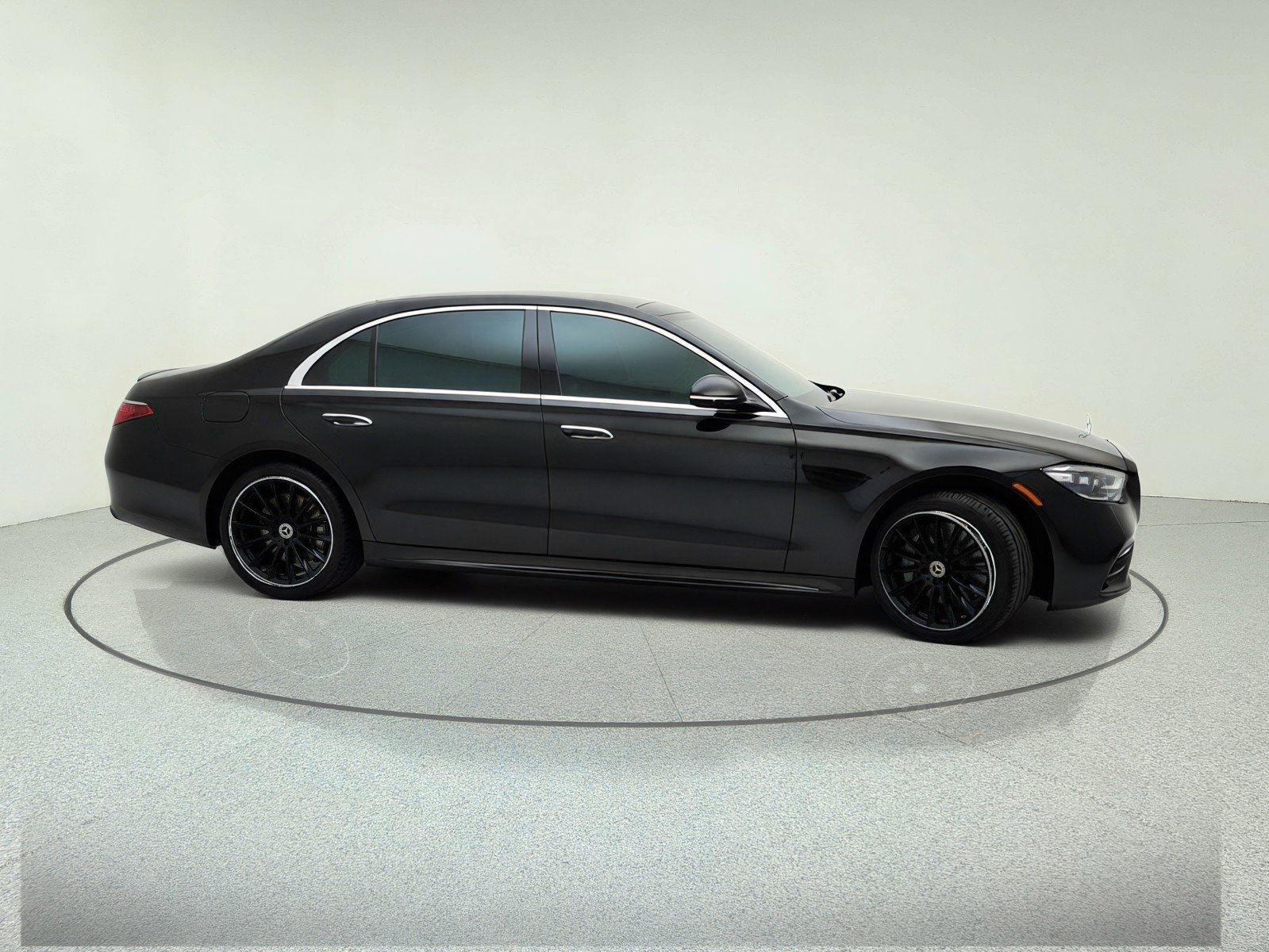 Certified Used 2022 Black Mercedes-Benz S 580 image 11