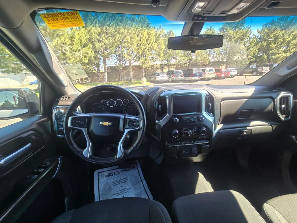 Used 2021 White Chevrolet LT image 10
