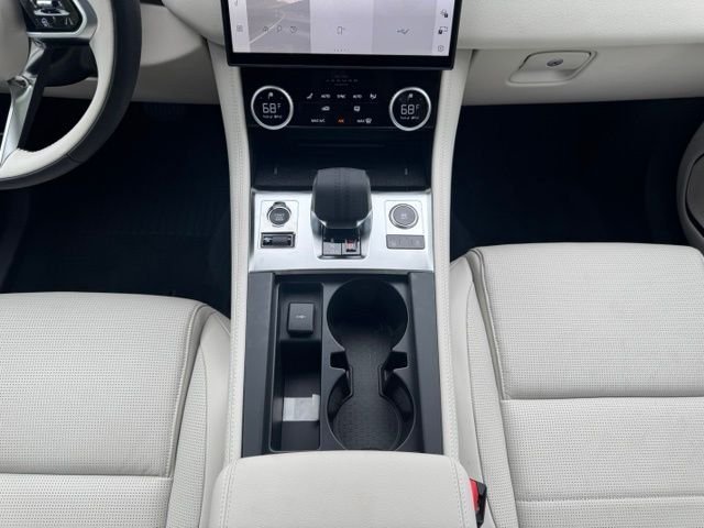 2026 Jaguar F-Pace R-Dynamic S - Photo 27