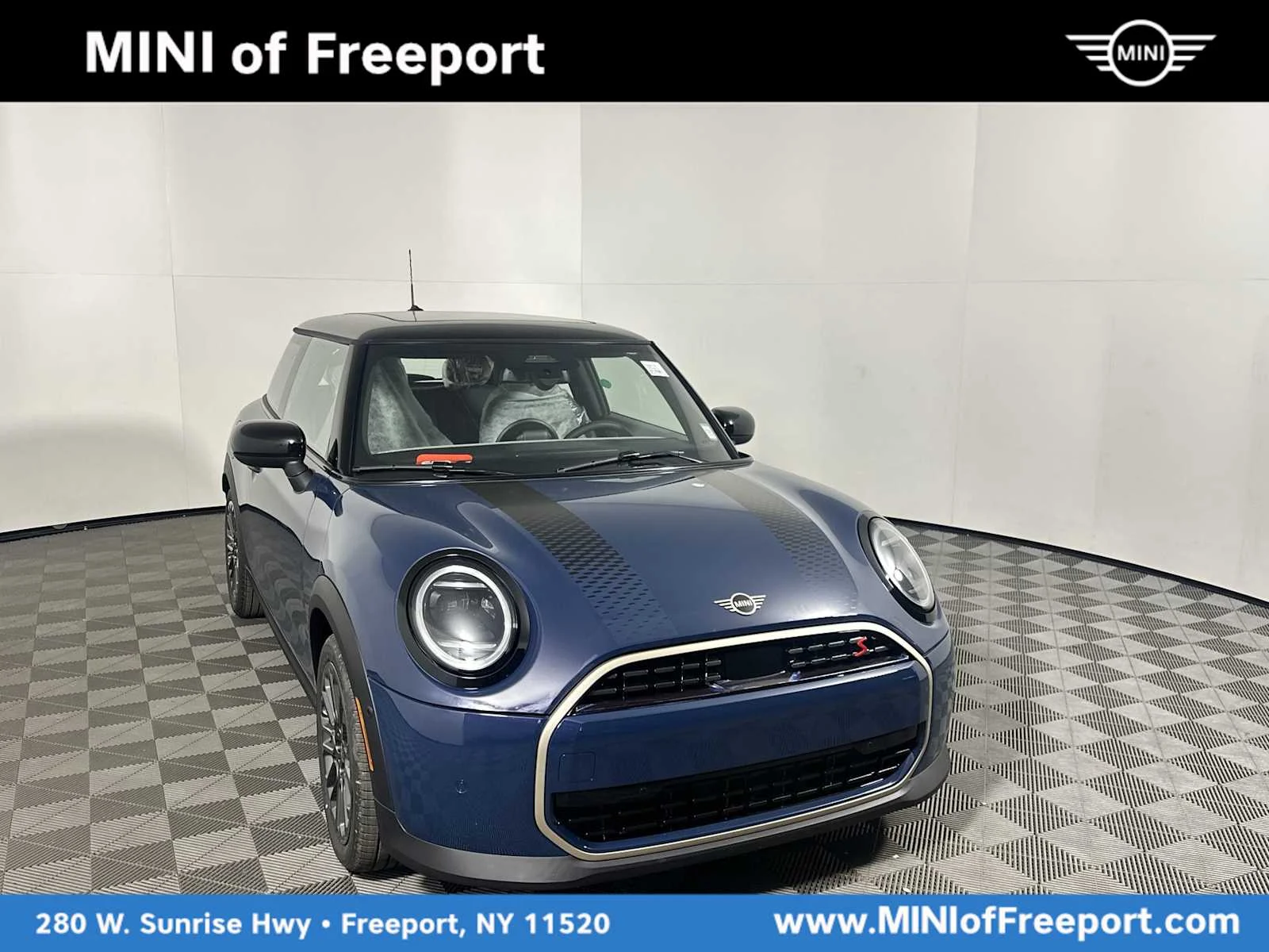 2026 MINI Hardtop Cooper S Signature's photo