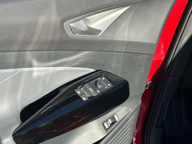 Certified Used 2023  Volkswagen Pro S image 41