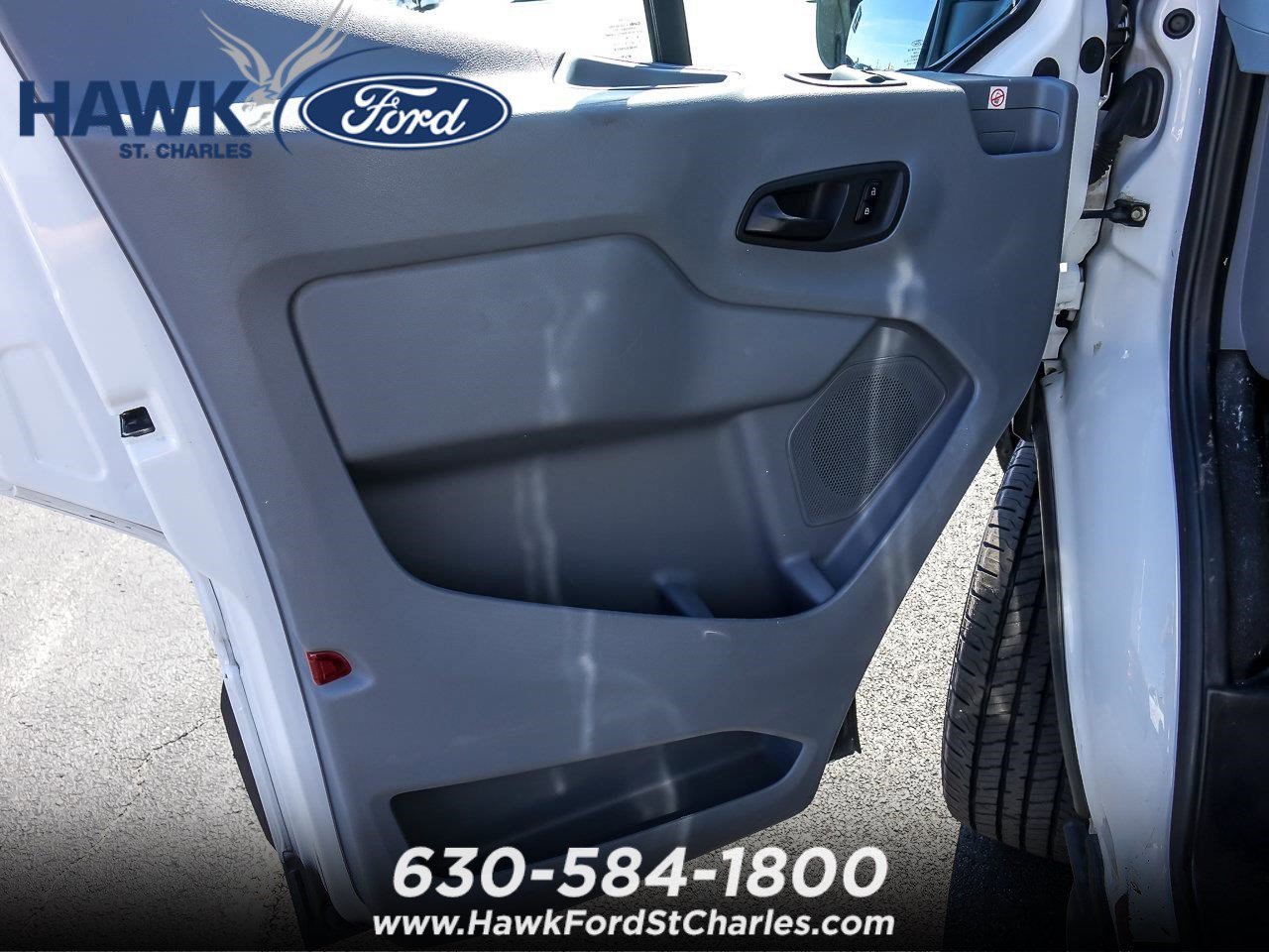 Used 2019  Ford T250 image 21